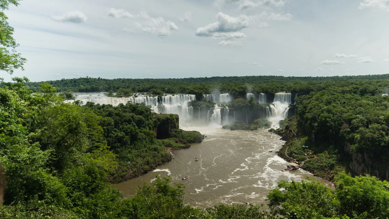 Foz do Iguaçu: Qual a Melhor Época do Ano para Ver a Magia das Águas?