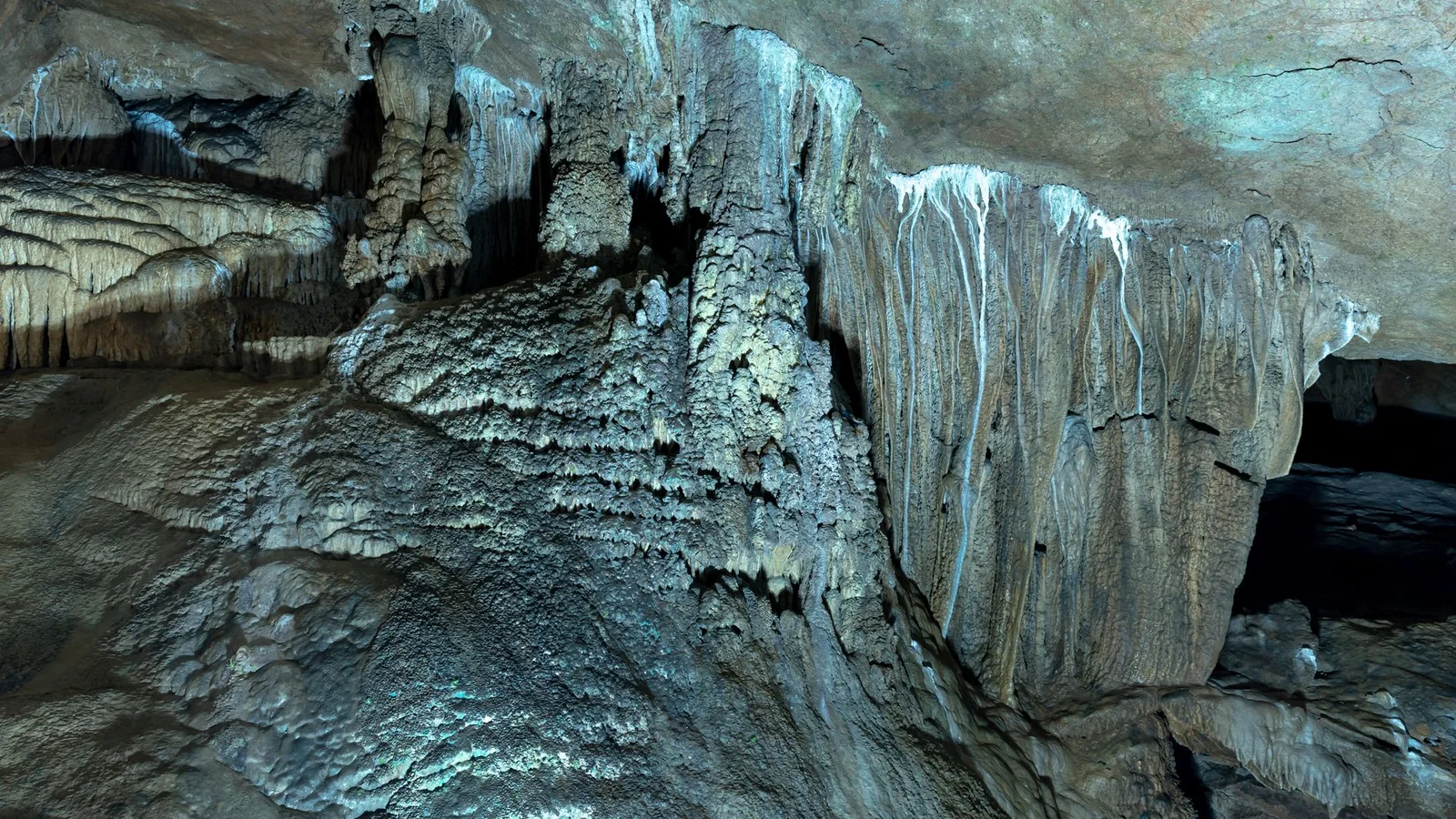 Caverna do Diabo em Um Dia: O Guia Definitivo para um Bate-e-Volta Inesquecível desde SP